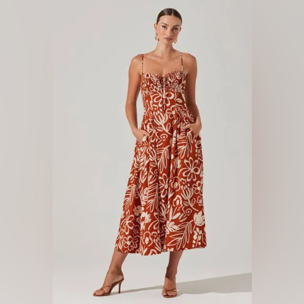 ASTR Sarai Floral Midi Dress‎